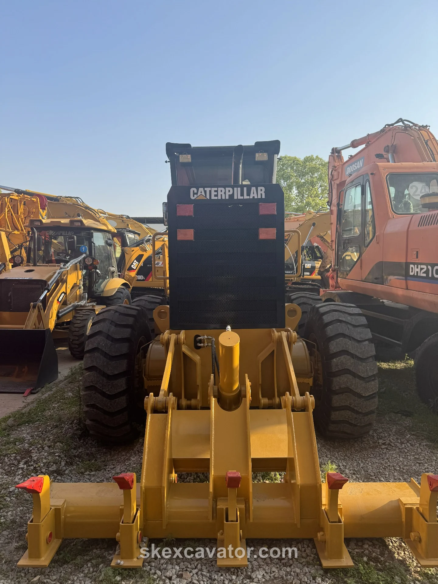 Used CAT 140H Motor Grader for sale - photo 5