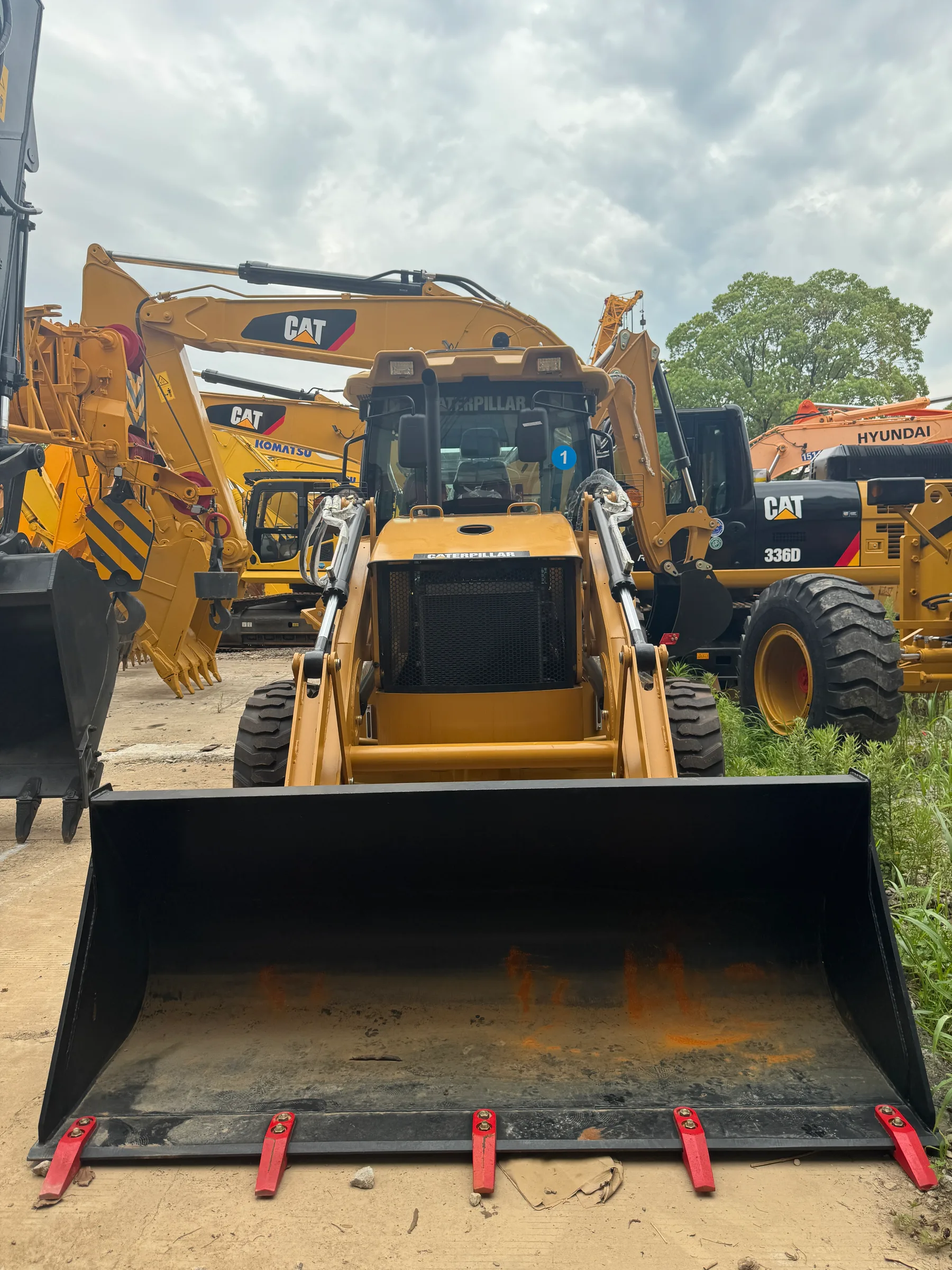 Used CAT 420F Backhoe Loader for sale - photo 9