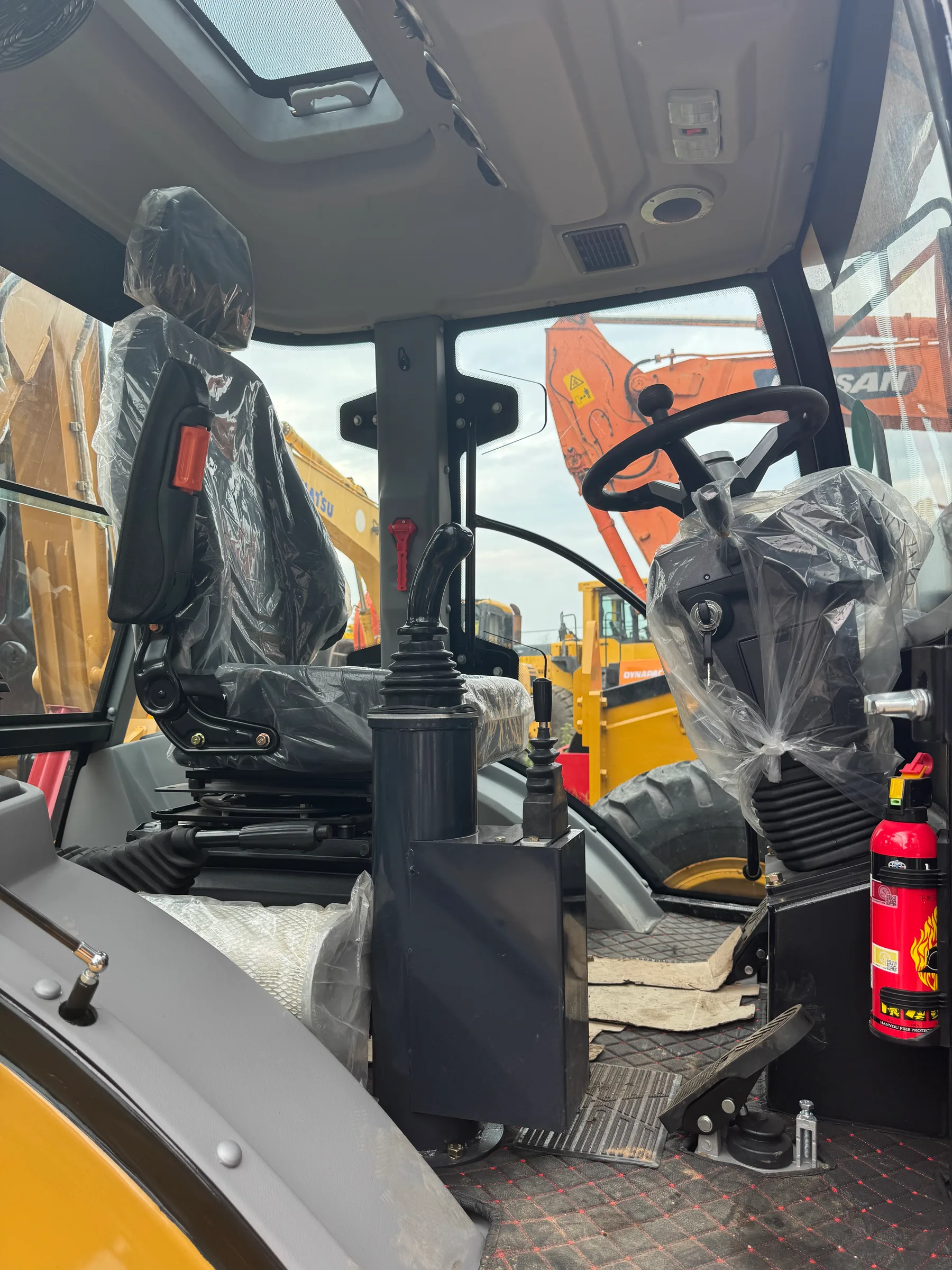 Used CAT 420F Backhoe Loader for sale - photo 6