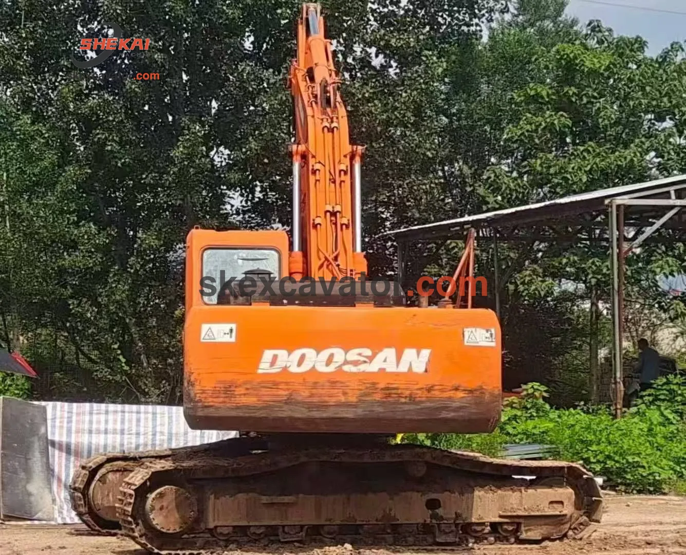 Used Doosan DH225-7 Crawler Excavator for sale - photo 3
