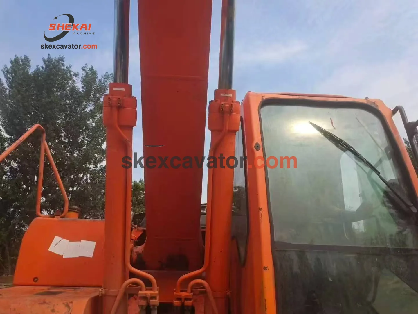 Used Doosan DH225-7 Crawler Excavator for sale - photo 4
