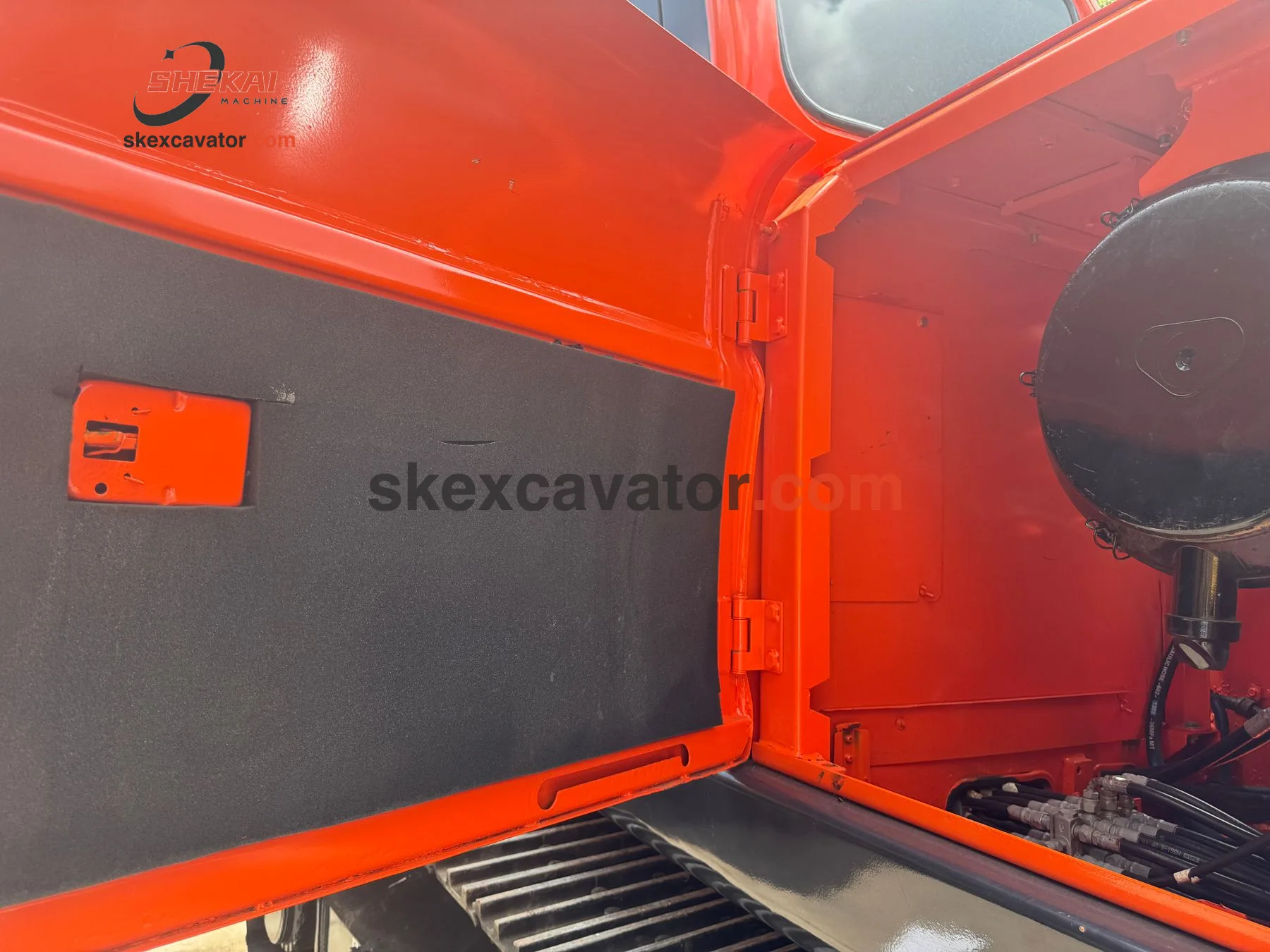 Used Doosan DX300LC-9C Crawler Excavator for sale - photo 11